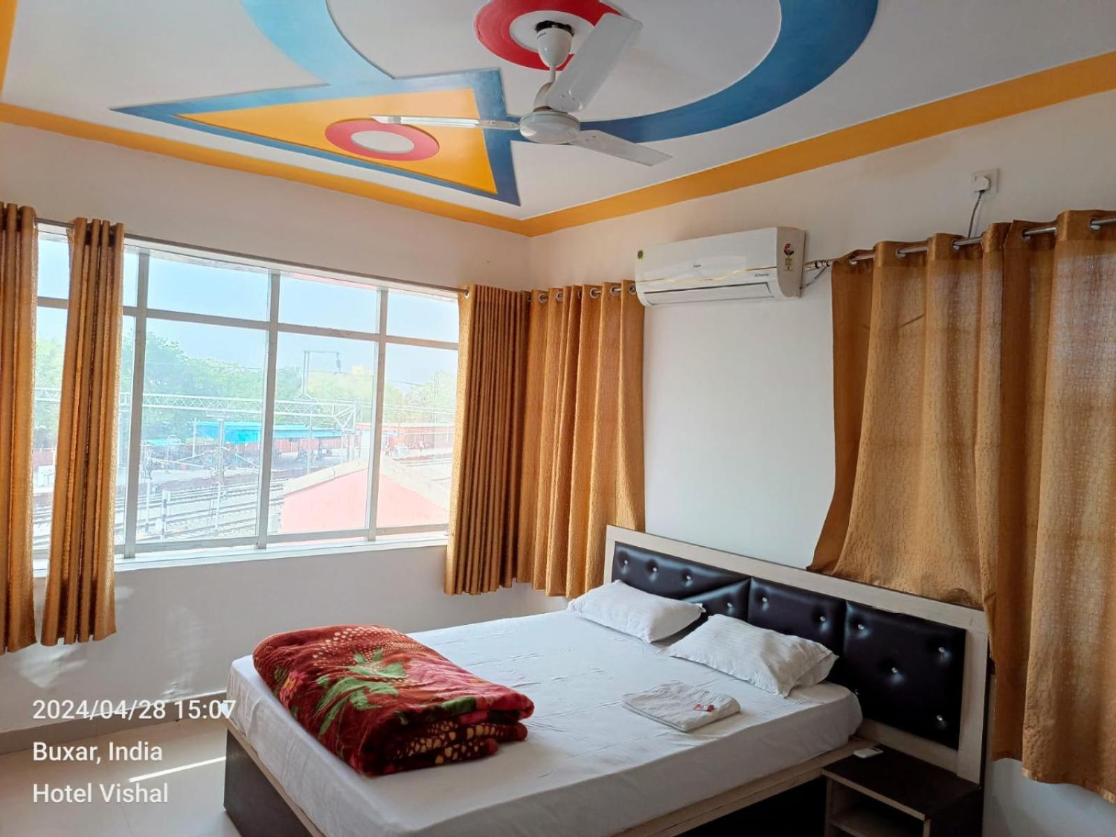 Hotel Vishal Buxar Exterior photo