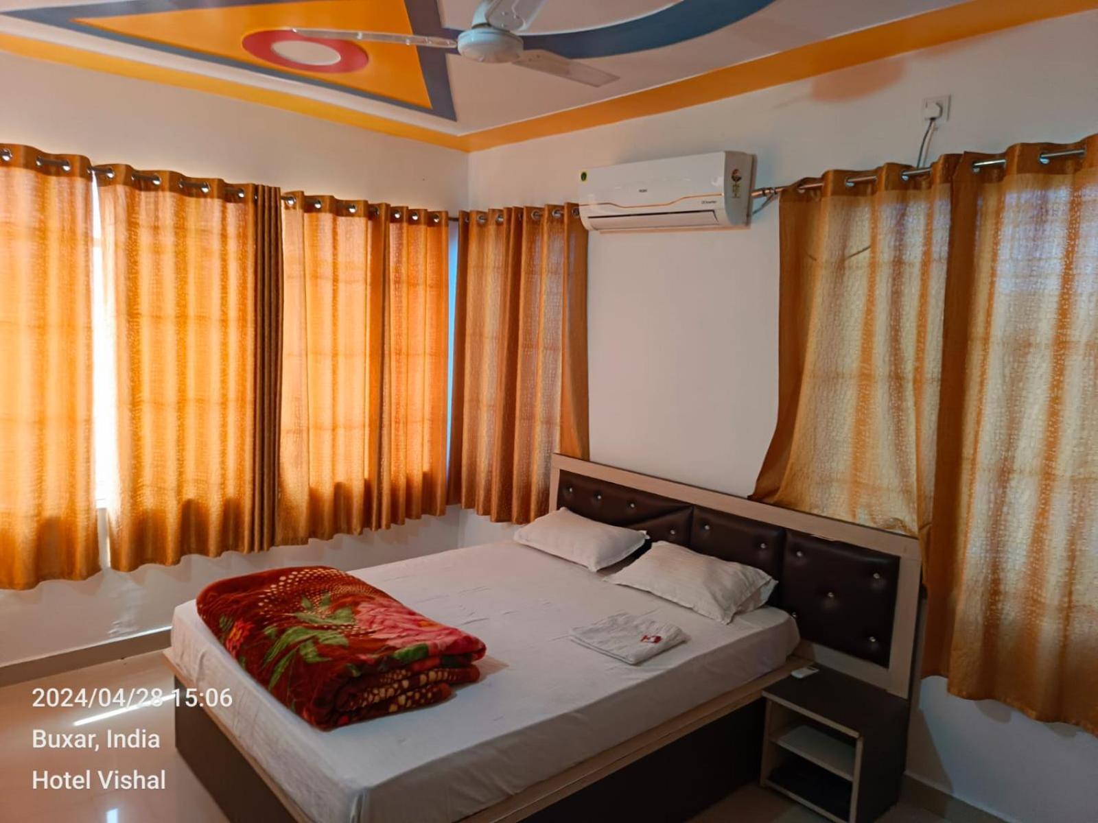 Hotel Vishal Buxar Exterior photo